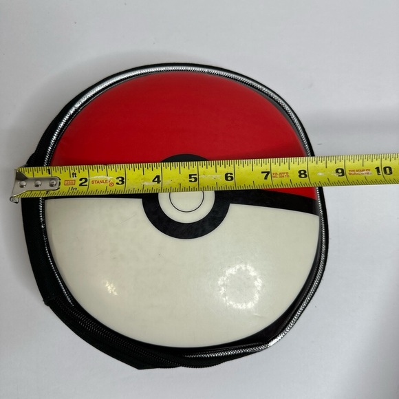 COPY - Pokemon Pokeball Kids Lunch Box Red White Black Hard Plastic 2017 - Picture 2 of 6